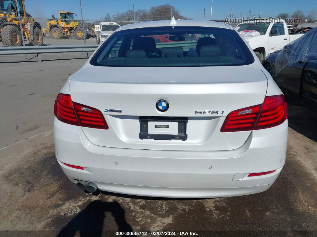 2016 Bmw 528i Xdrive White vin: WBA5A7C59GG146026