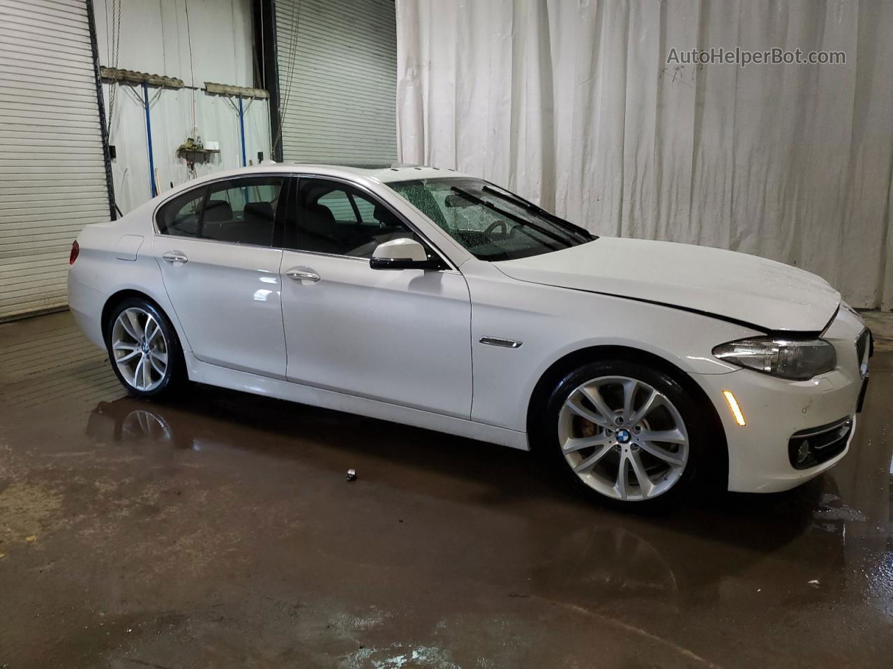 2016 Bmw 535 Xi White vin: WBA5B3C50GG258316