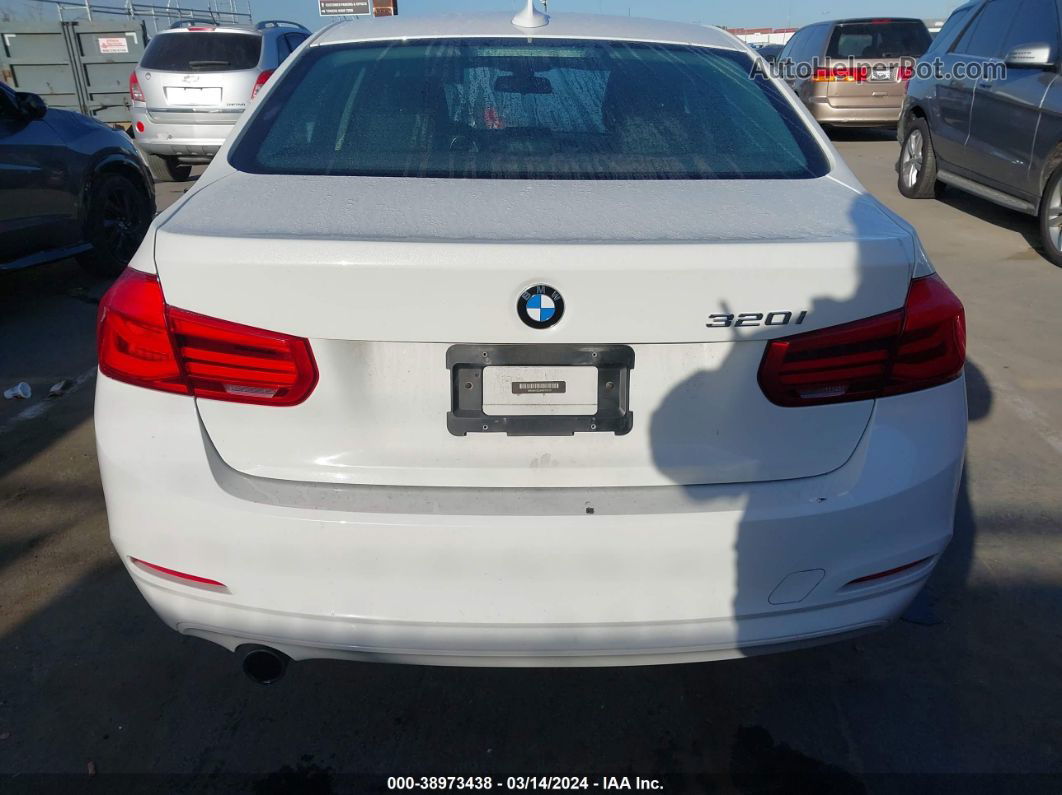 2017 Bmw 320i   White vin: WBA8A9C52HK619739