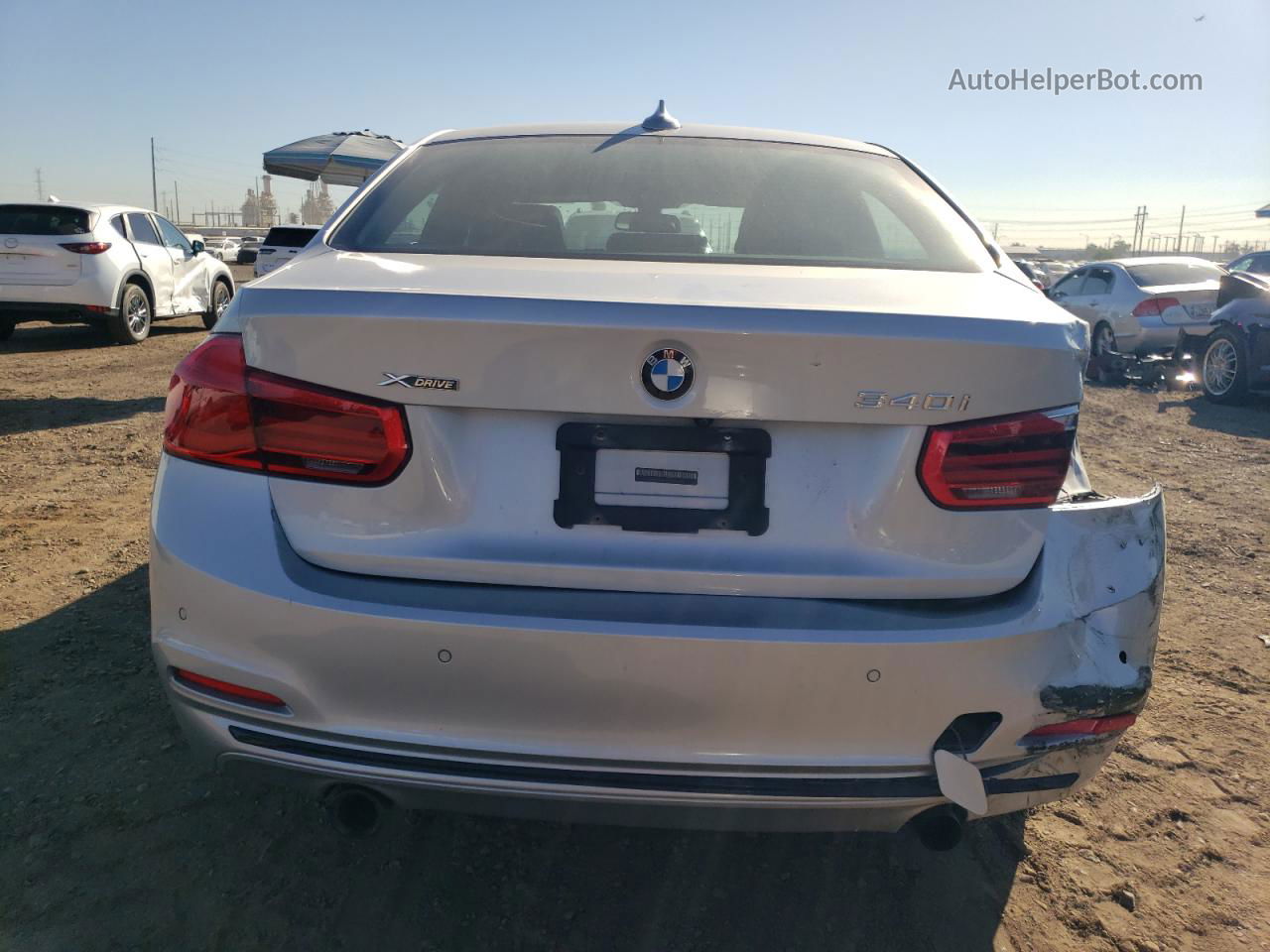 2017 Bmw 340 Xi Silver vin: WBA8B7G36HNU37695