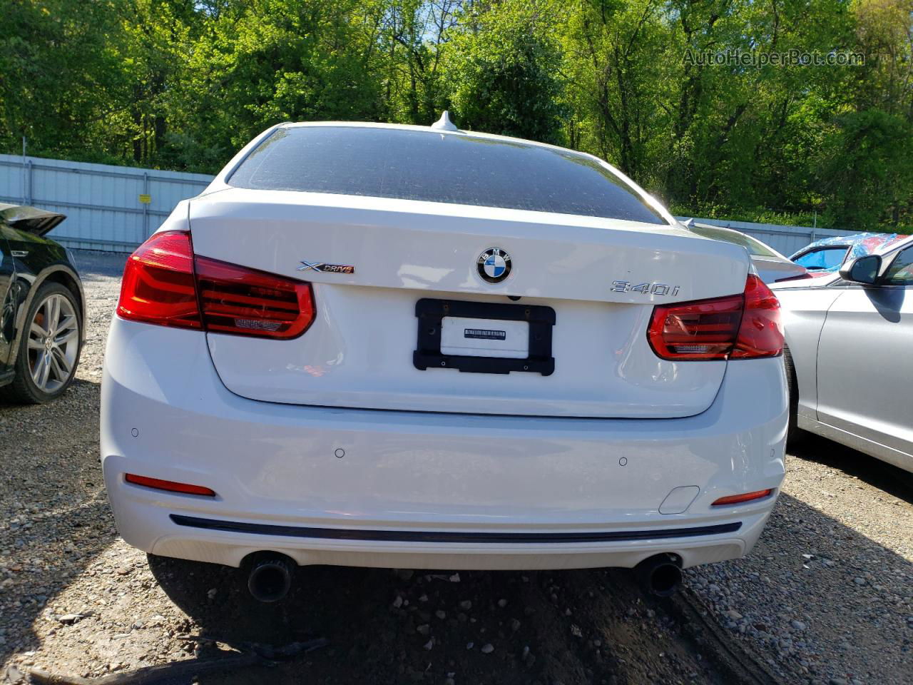 2016 Bmw 340 Xi White vin: WBA8B7G55GNT14504