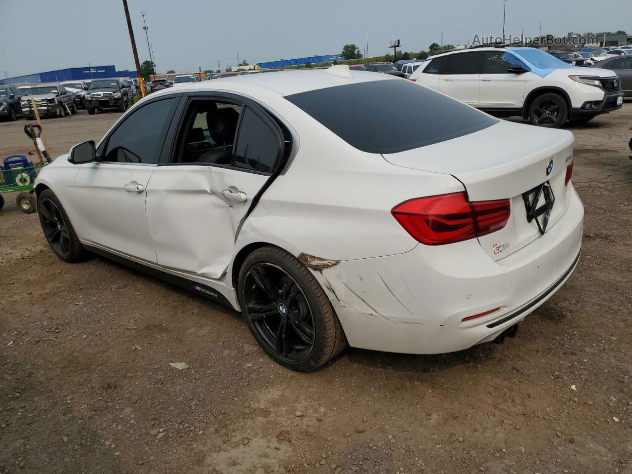 2017 Bmw 330 I White vin: WBA8B9G57HNU09238