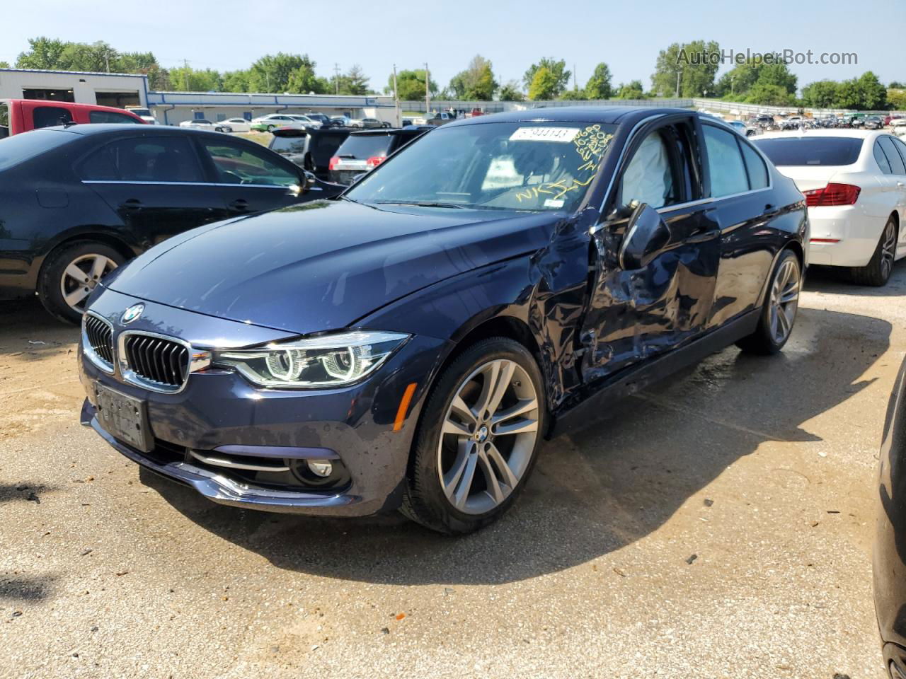 2017 Bmw 330 Xi Синий vin: WBA8D9G38HNU64323