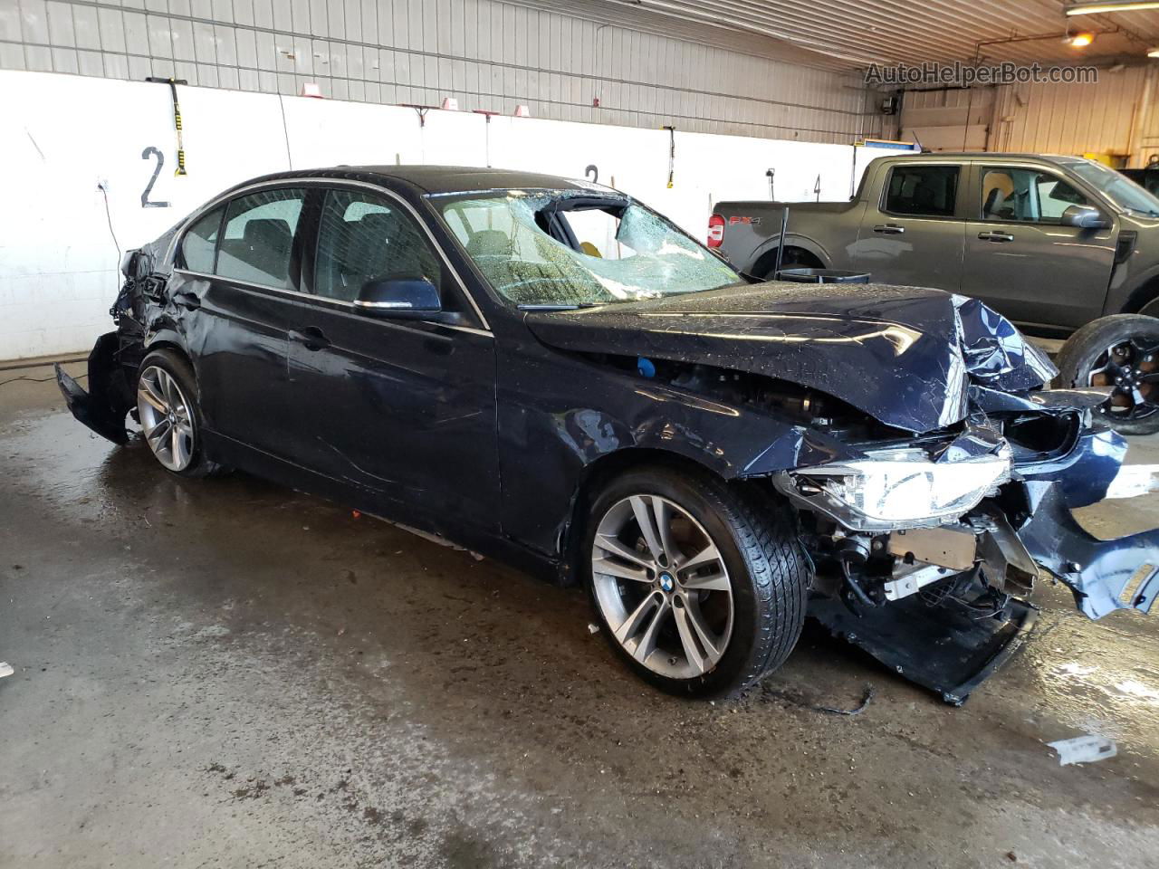 2017 Bmw 330 Xi Синий vin: WBA8D9G53HNU60634