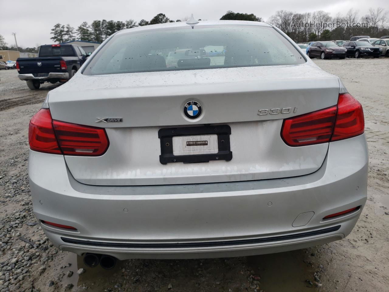 2017 Bmw 330 Xi Silver vin: WBA8D9G55HNU58917