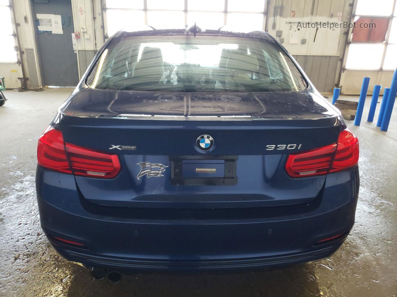 2017 Bmw 330 Xi Blue vin: WBA8D9G56HNU58411