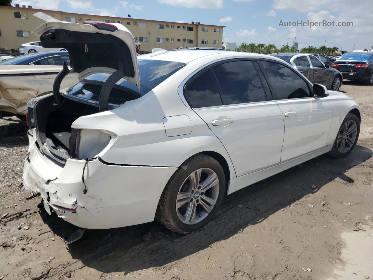 2017 Bmw 330 Xi White vin: WBA8D9G59HNU60816