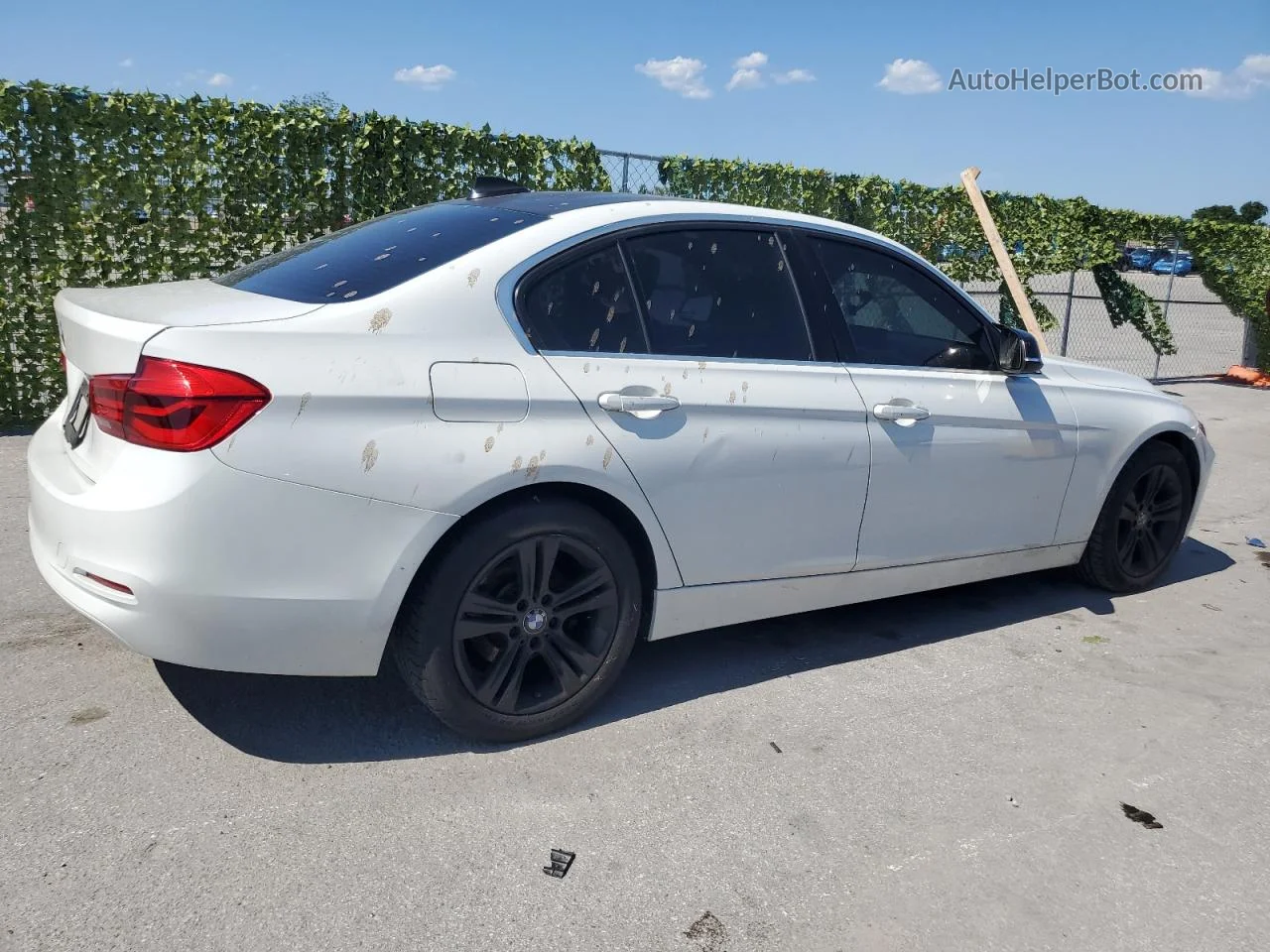 2017 Bmw 330 Xi White vin: WBA8D9G5XHNU59318