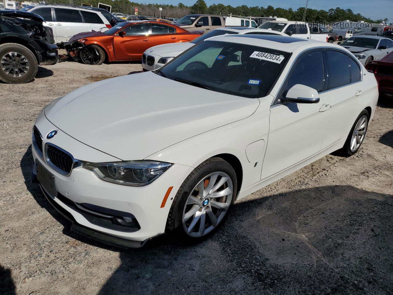 2017 Bmw 330e  White vin: WBA8E1C32HA029180