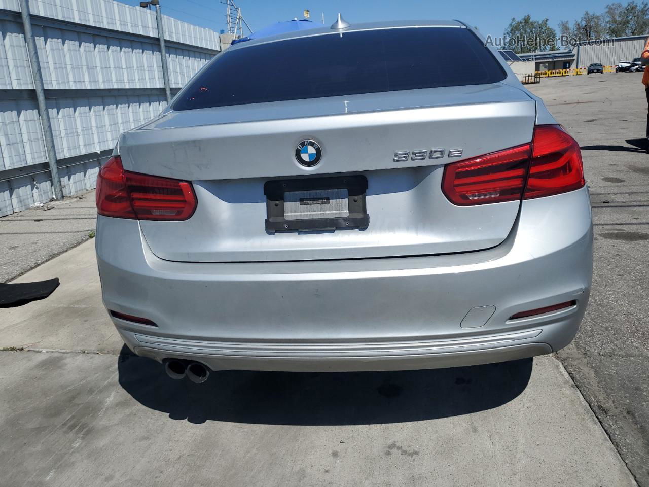 2017 Bmw 330e  Silver vin: WBA8E1C3XHA030044