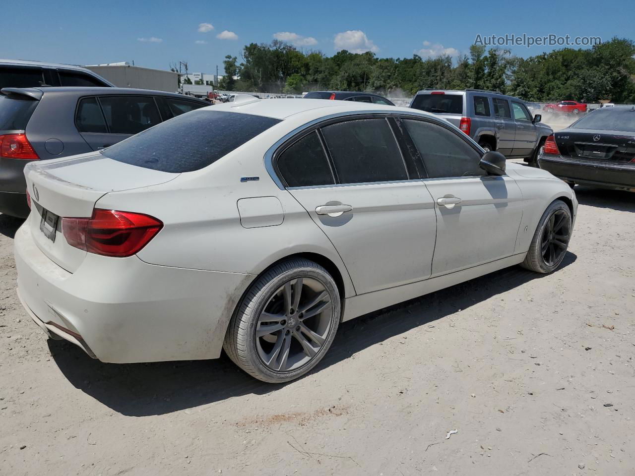 2017 Bmw 330e  White vin: WBA8E1C54HK895359