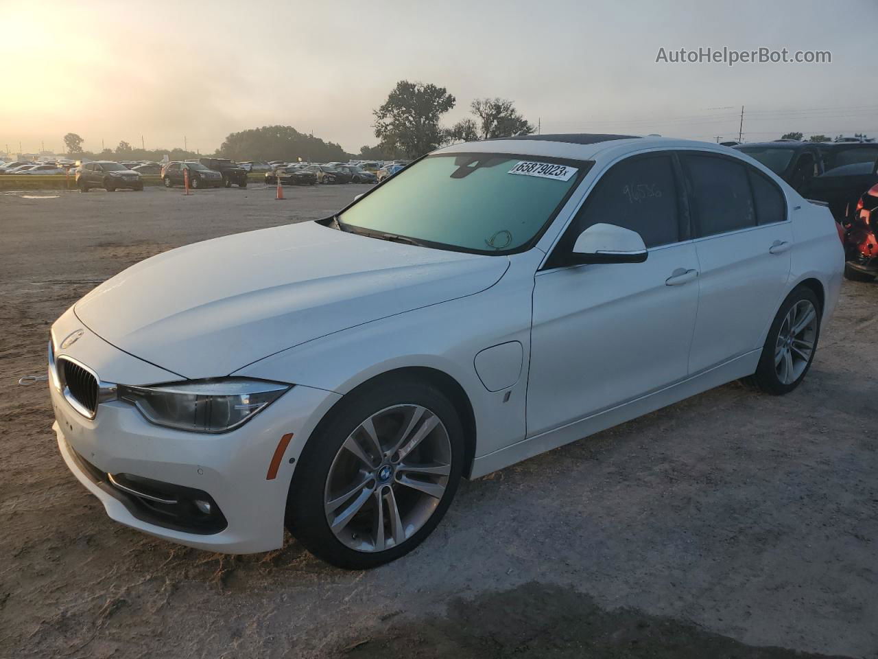 2017 Bmw 330e  White vin: WBA8E1C56HK895170