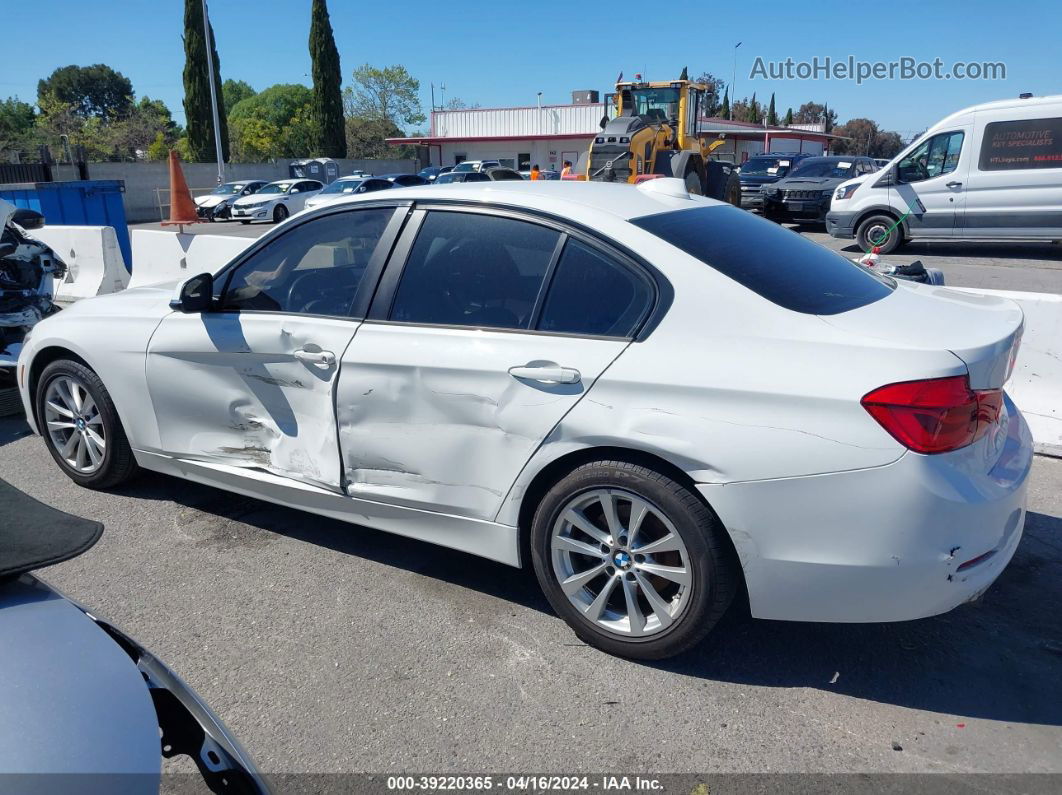 2017 Bmw 320i   White vin: WBA8E1G30HNU15583