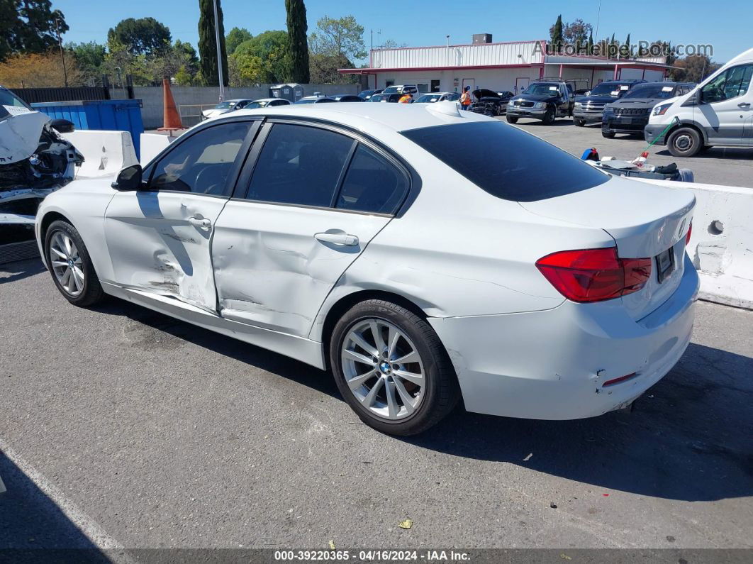 2017 Bmw 320i   White vin: WBA8E1G30HNU15583