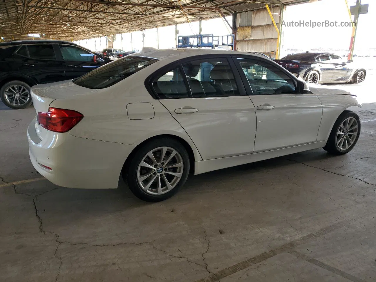 2017 Bmw 320 I White vin: WBA8E1G34HNU17367