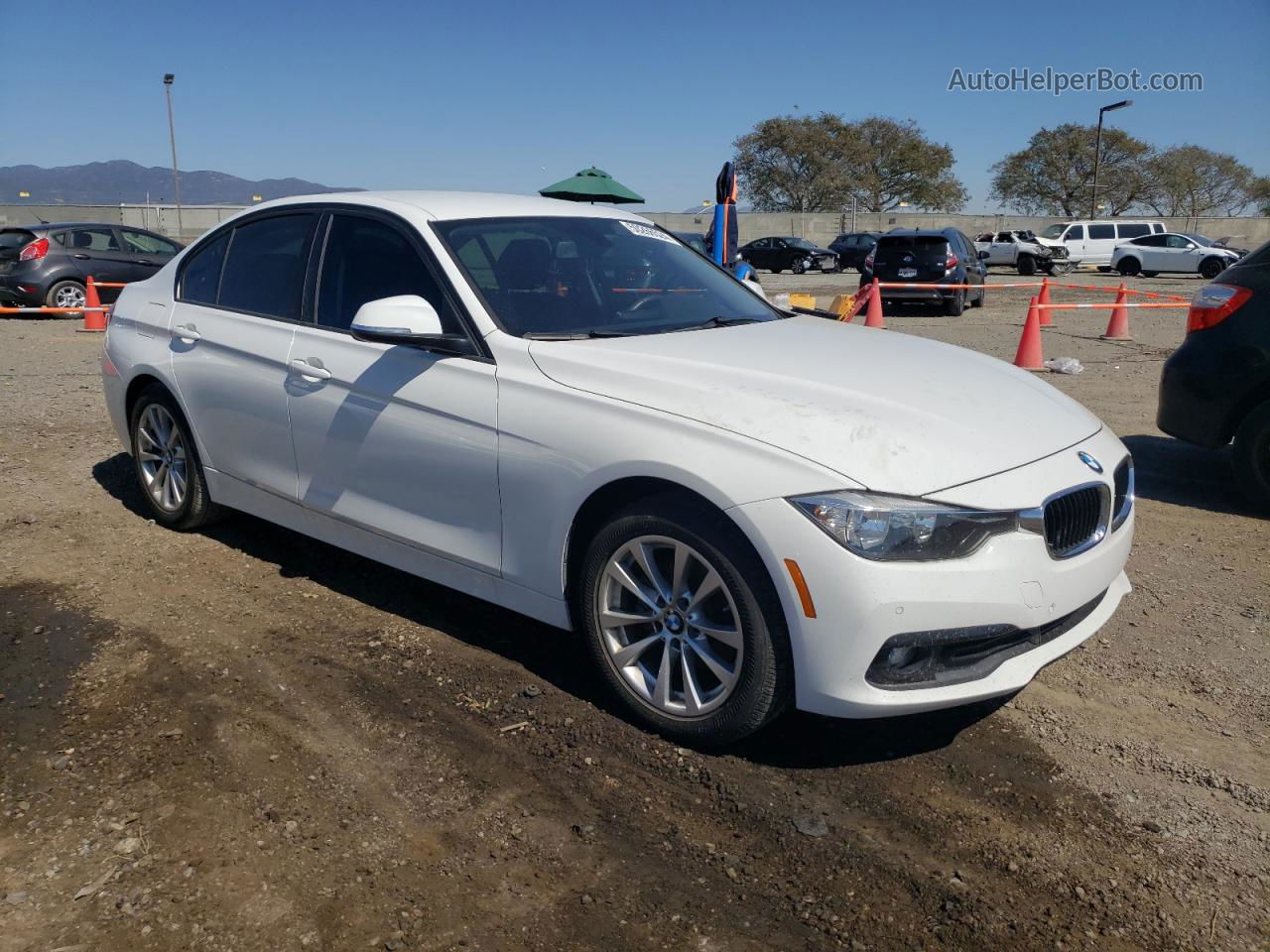 2017 Bmw 320 I White vin: WBA8E1G36HNU18035