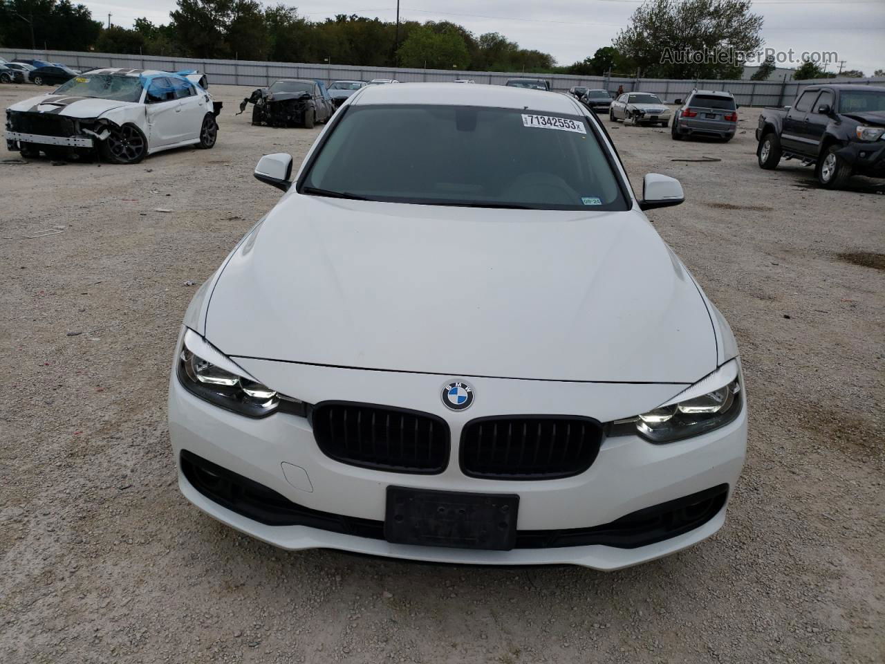 2017 Bmw 320 I White vin: WBA8E1G38HNU16609