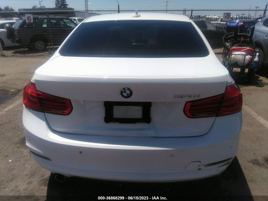 2016 Bmw 3 Series 320i White vin: WBA8E1G52GNT36707