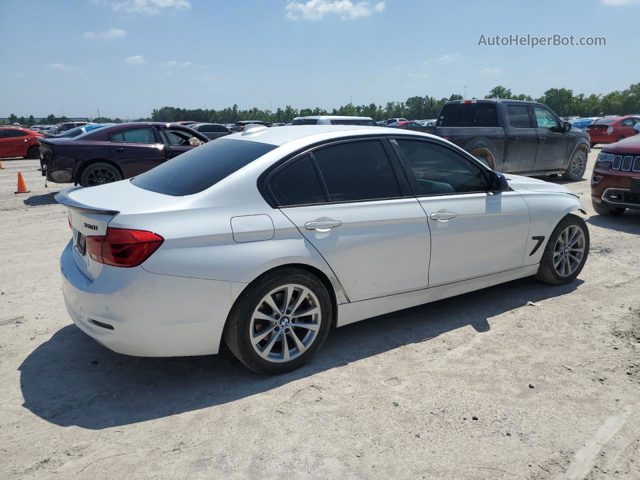 2016 Bmw 320 I White vin: WBA8E1G52GNU10112