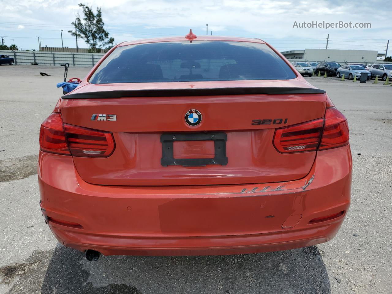 2016 Bmw 320 I Red vin: WBA8E1G53GNT34013