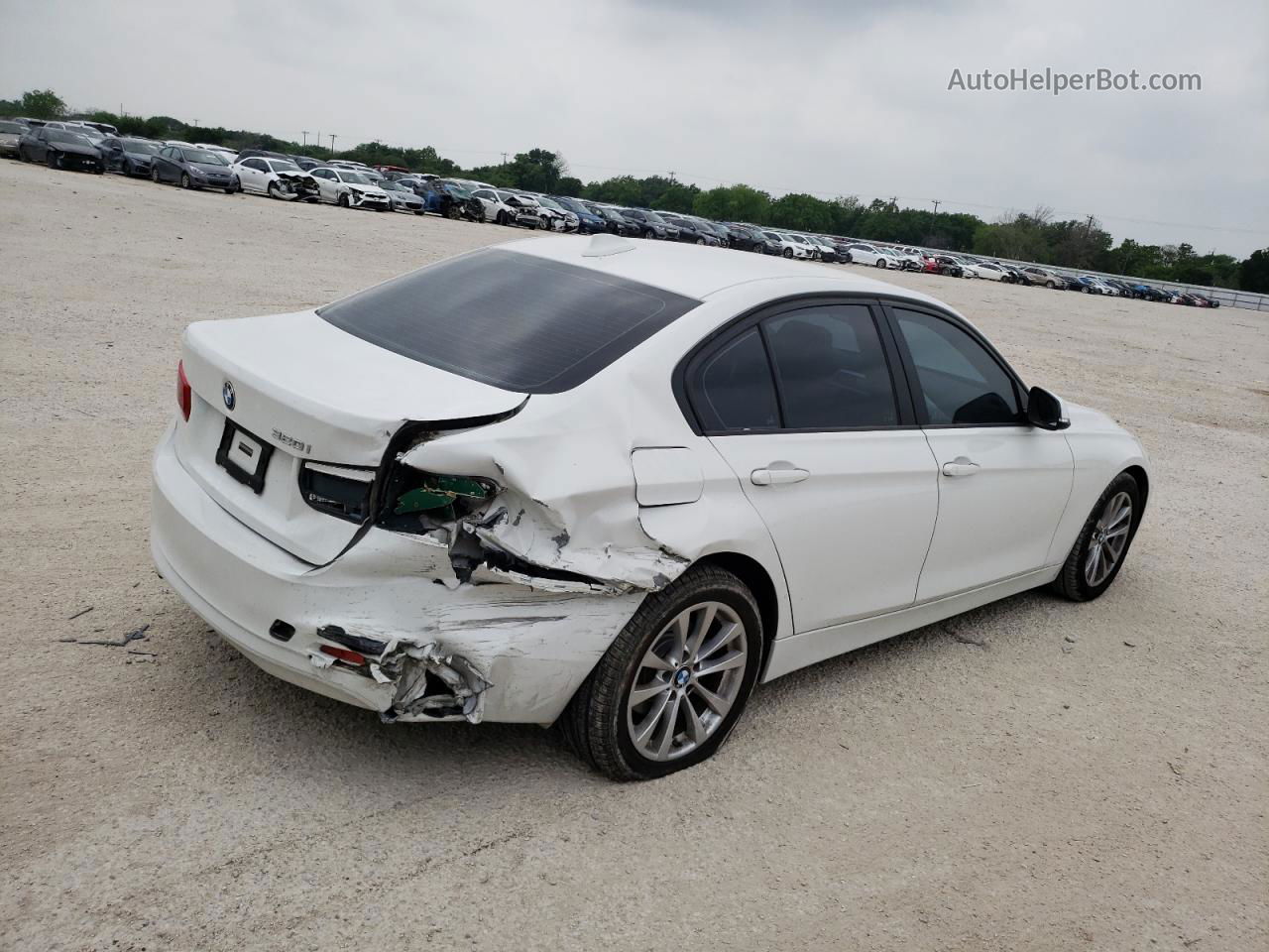 2016 Bmw 320 I White vin: WBA8E1G56GNU10971