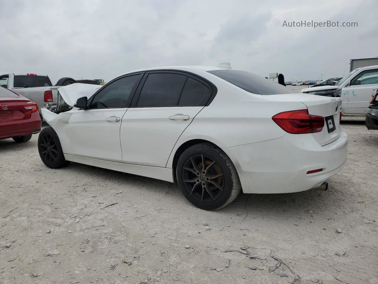 2017 Bmw 320 I White vin: WBA8E1G56HNU13483