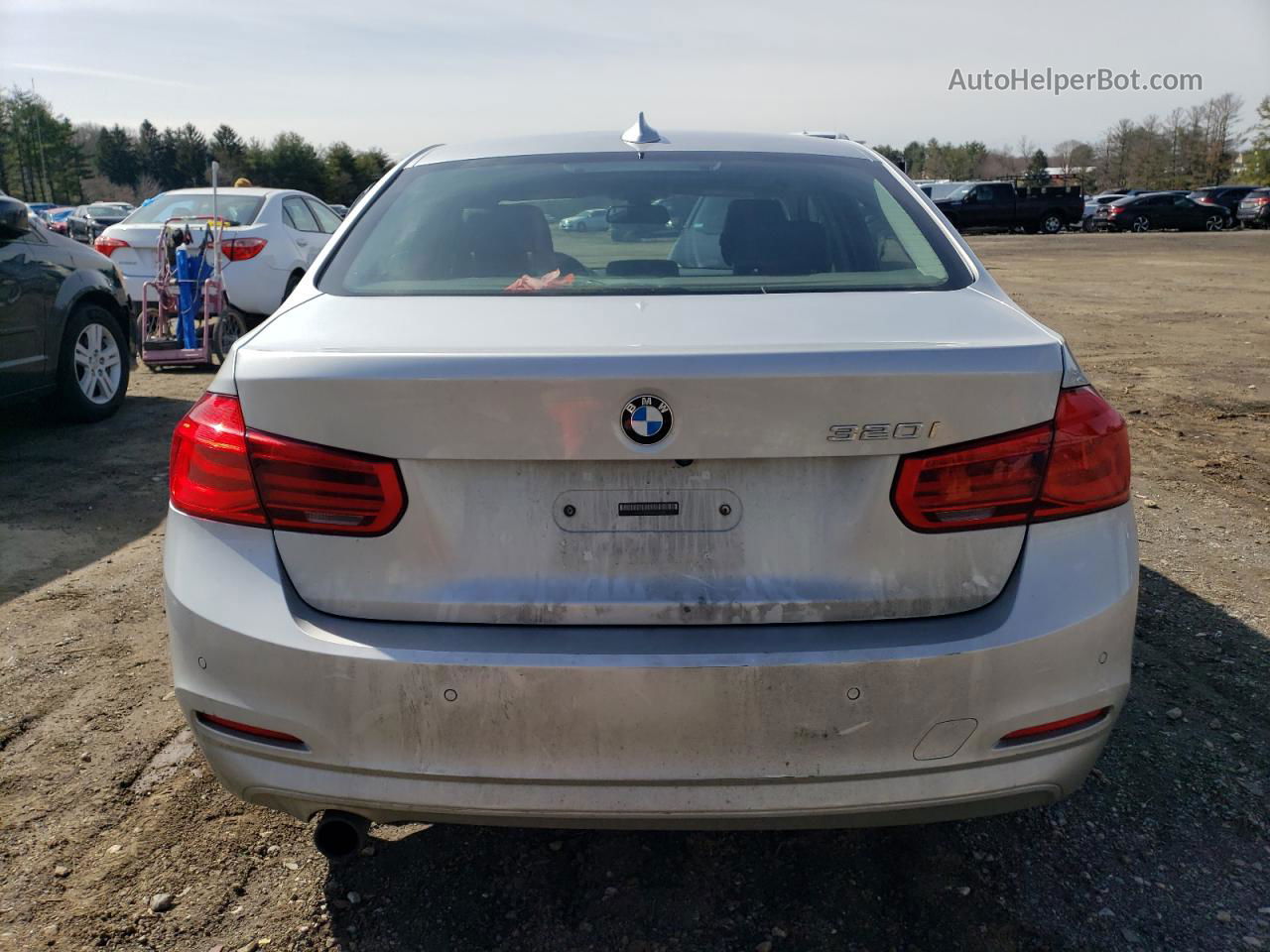 2017 Bmw 320 I Silver vin: WBA8E1G58HNU13937