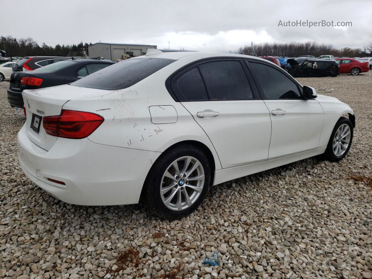 2017 Bmw 320 I Белый vin: WBA8E1G59HNU13350