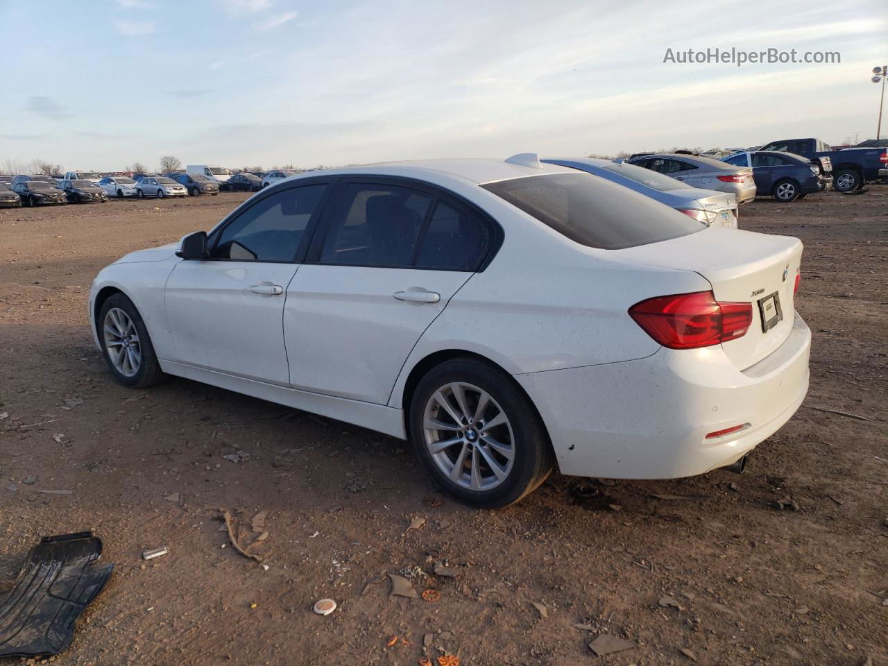 2017 Bmw 320 Xi White vin: WBA8E5G31HNU43903