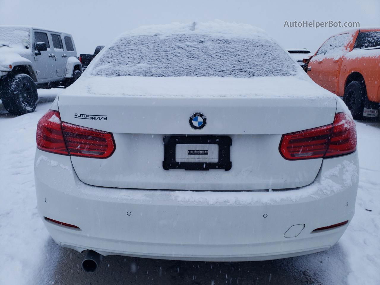 2017 Bmw 320 Xi White vin: WBA8E5G33HNU43823