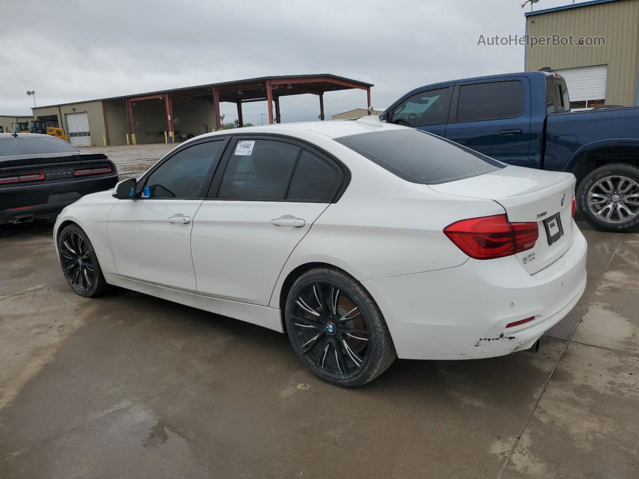 2017 Bmw 320 Xi White vin: WBA8E5G38HNU44109