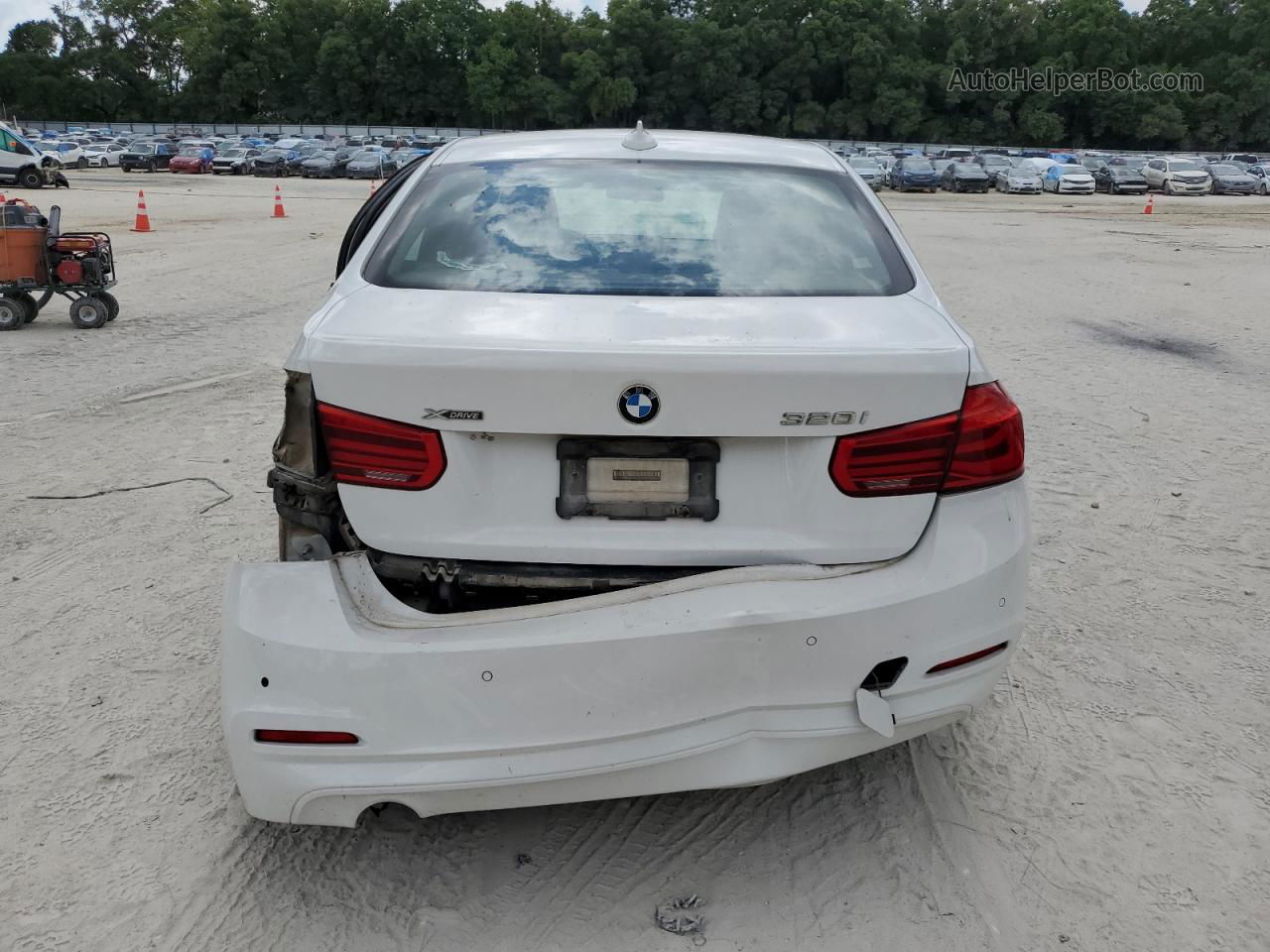 2016 Bmw 320 Xi White vin: WBA8E5G52GNT41493