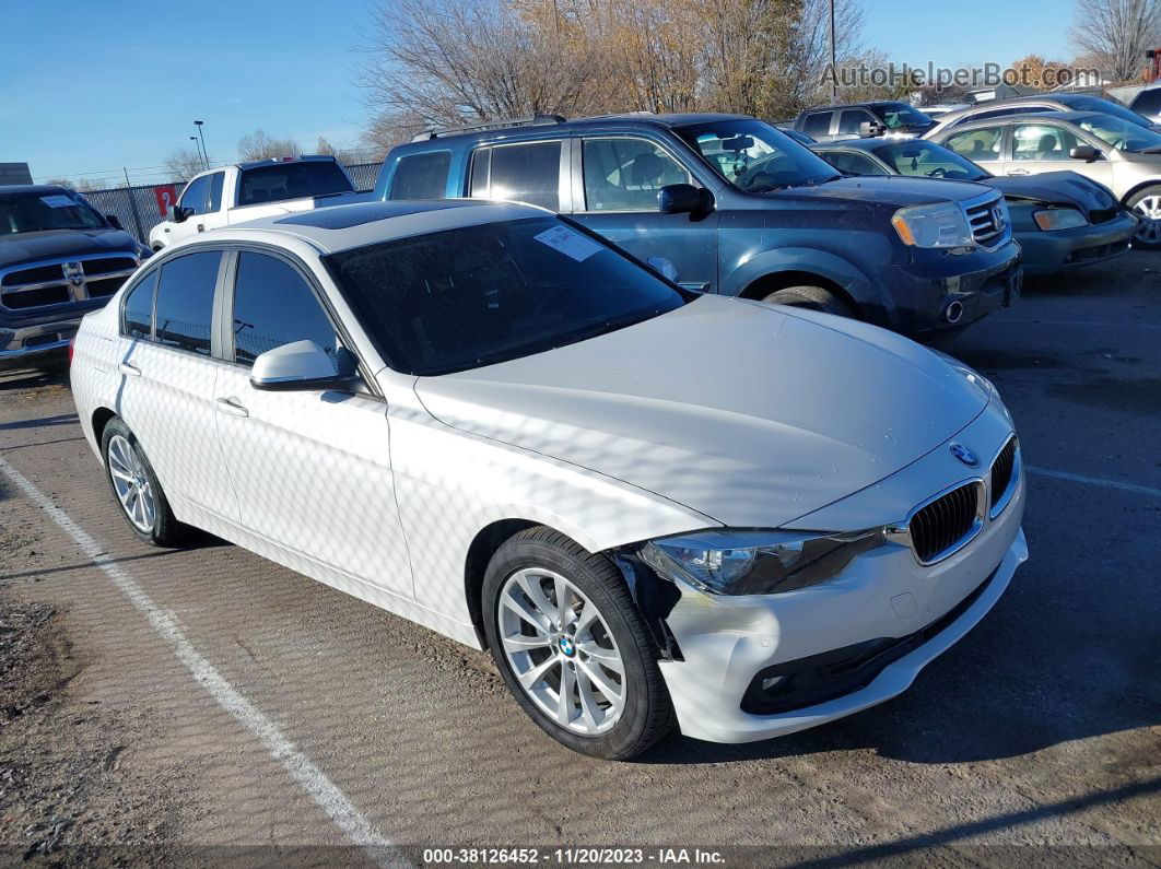 2016 Bmw 320i Xdrive Белый vin: WBA8E5G53GNU20994