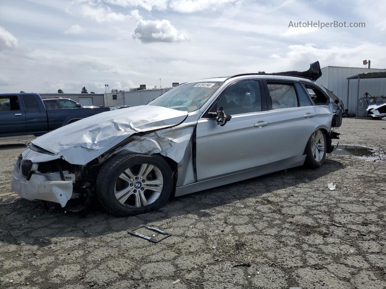 2017 Bmw 330 Xi Silver vin: WBA8K3C31HA023178