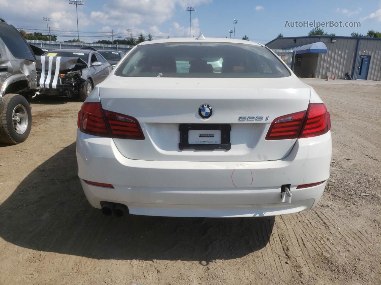 2011 Bmw 528 I White vin: WBAFR1C57BC673251