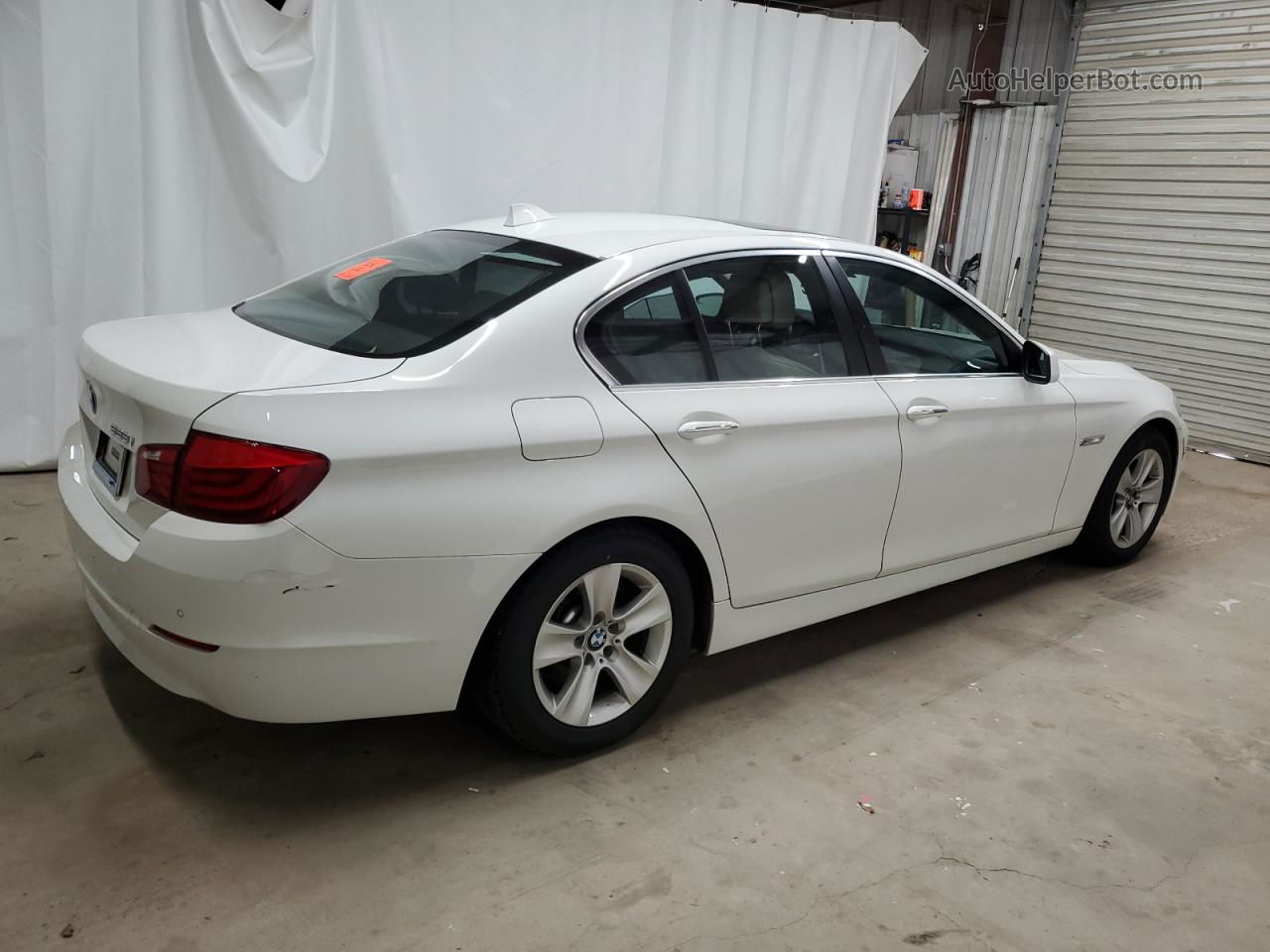 2011 Bmw 528 I White vin: WBAFR1C59BC746605