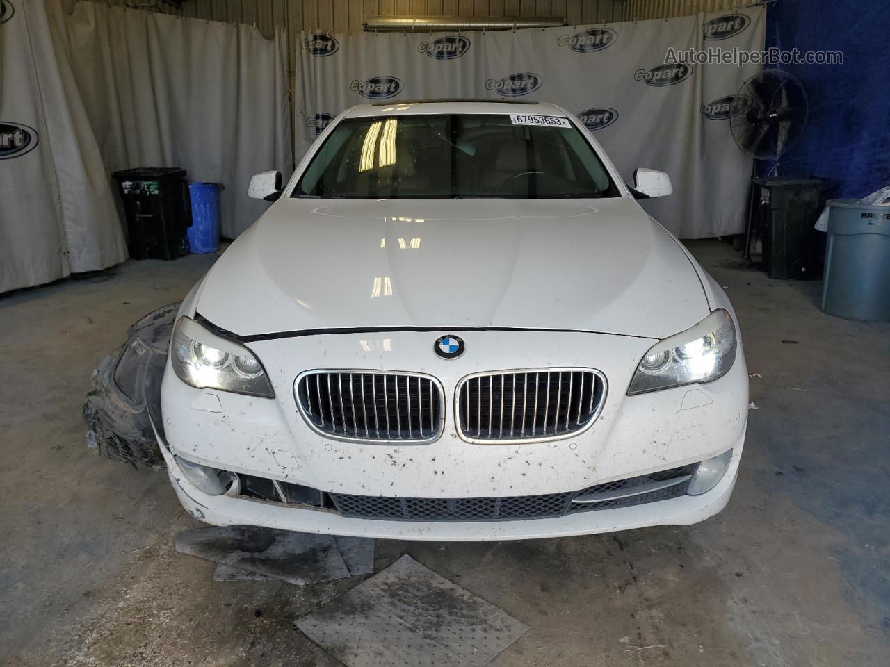 2011 Bmw 535 I Белый vin: WBAFR7C50BC802000