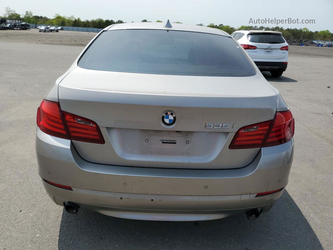 2011 Bmw 535 Xi Beige vin: WBAFU7C53BC777933