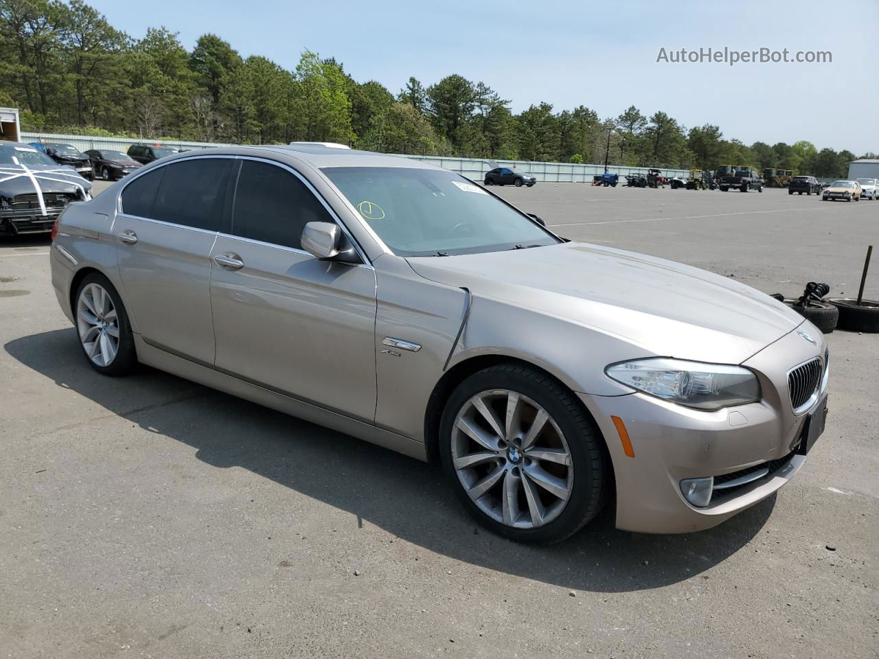 2011 Bmw 535 Xi Beige vin: WBAFU7C53BC777933