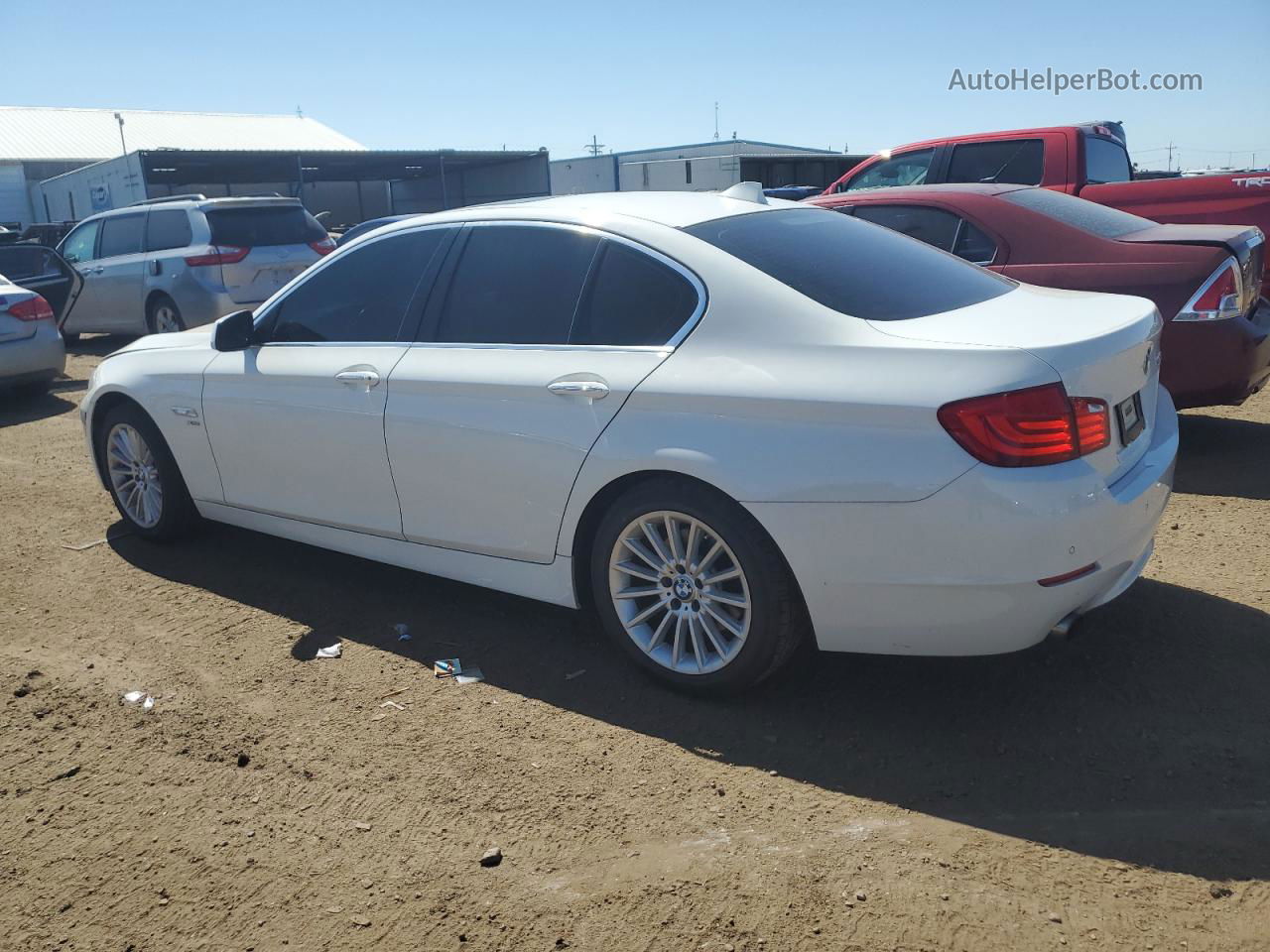 2011 Bmw 535 Xi White vin: WBAFU7C57BC872334