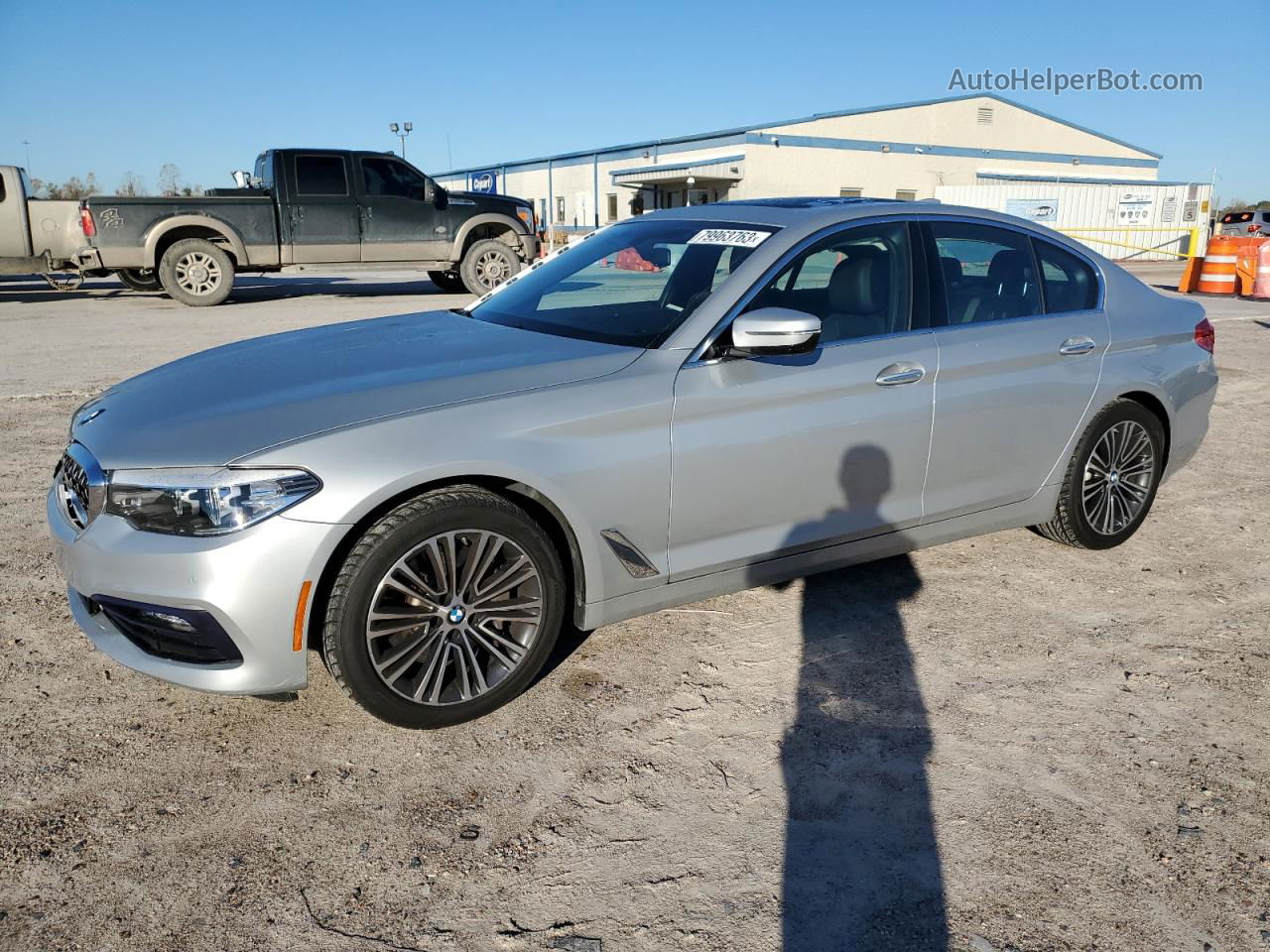 2018 Bmw 530 Xi Серебряный vin: WBAJA7C51JWA74110