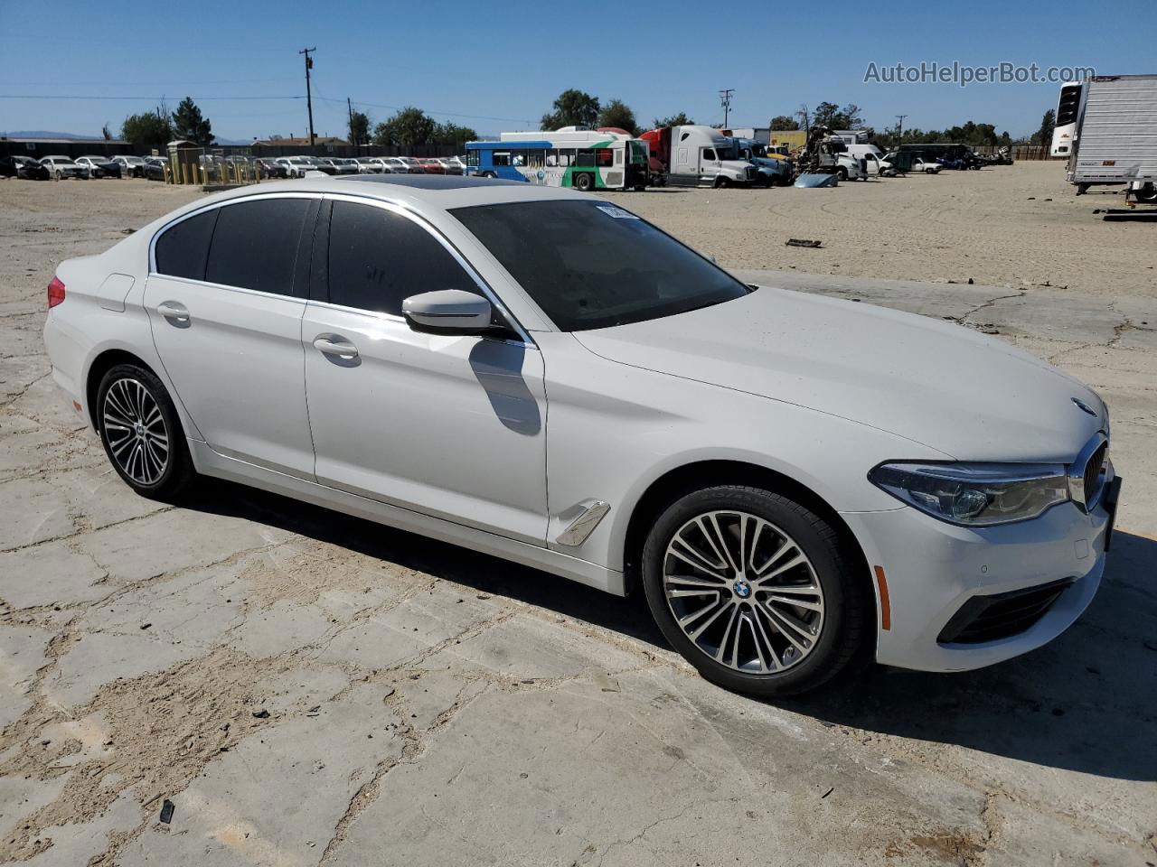 2020 Bmw 530e  Белый vin: WBAJA9C08LCD44132