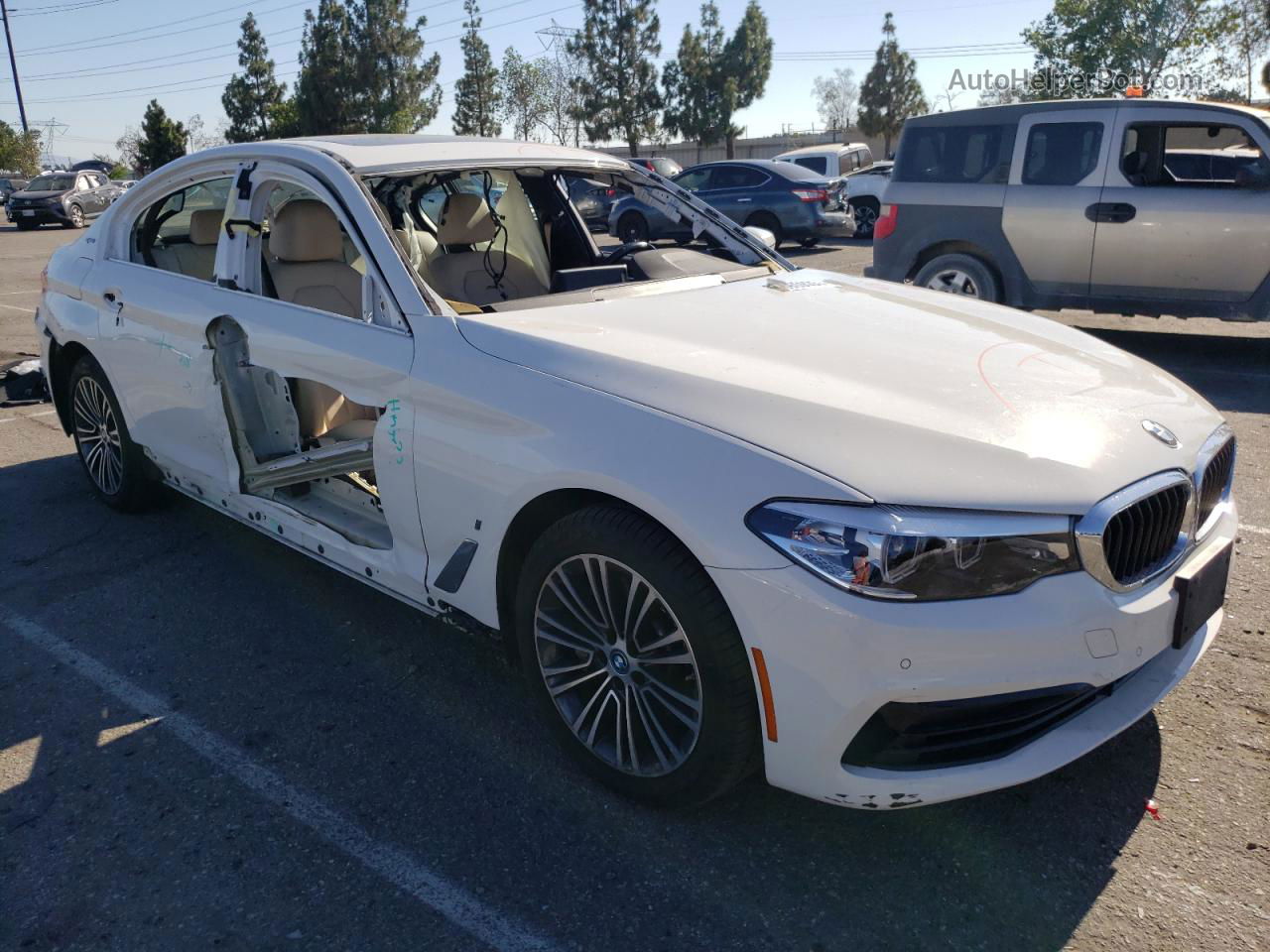 2019 Bmw 530e  White vin: WBAJA9C53KB253847