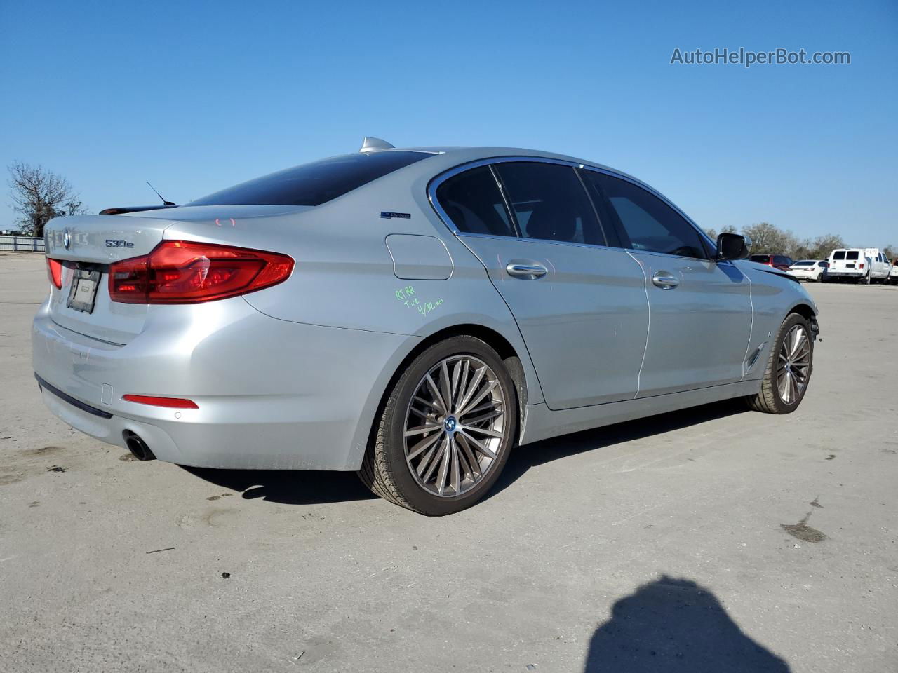 2018 Bmw 530e  Silver vin: WBAJA9C55JB033642