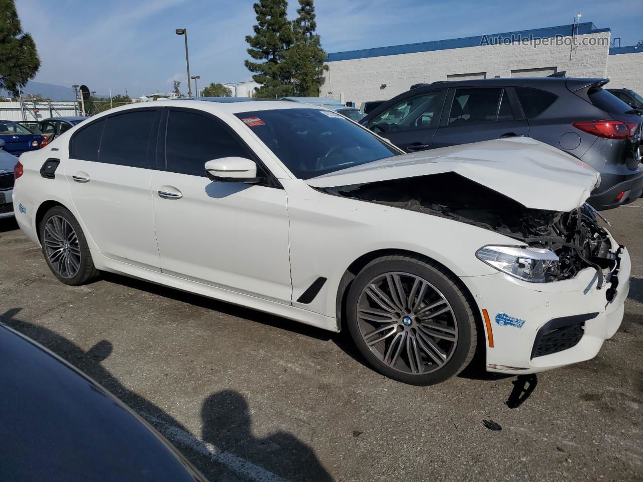 2018 Bmw 530e  White vin: WBAJA9C55JB034063