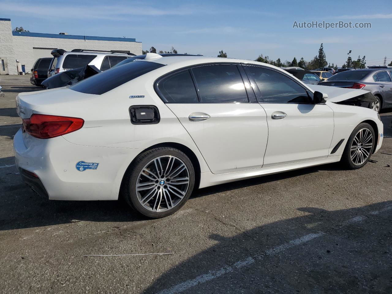 2018 Bmw 530e  White vin: WBAJA9C55JB034063