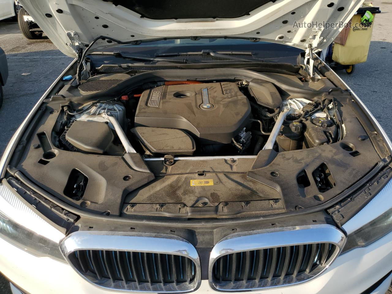 2019 Bmw 530e  White vin: WBAJA9C58KB393179