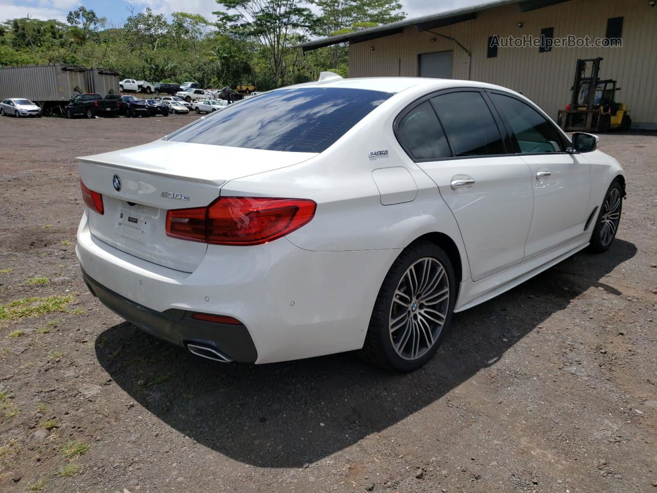 2018 Bmw 530e  White vin: WBAJA9C5XJB249261