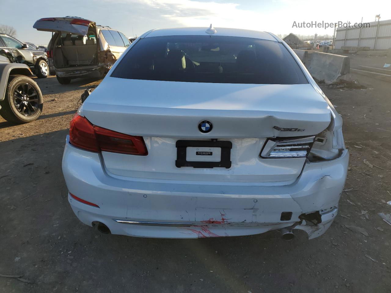 2018 Bmw 530xe  White vin: WBAJB1C54JG624093