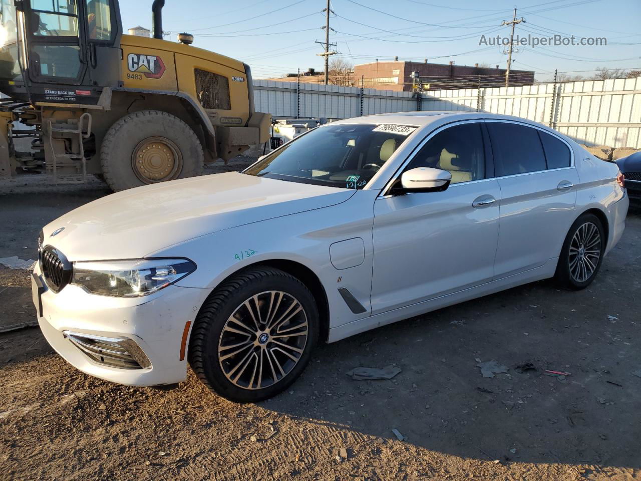 2018 Bmw 530xe  White vin: WBAJB1C54JG624093